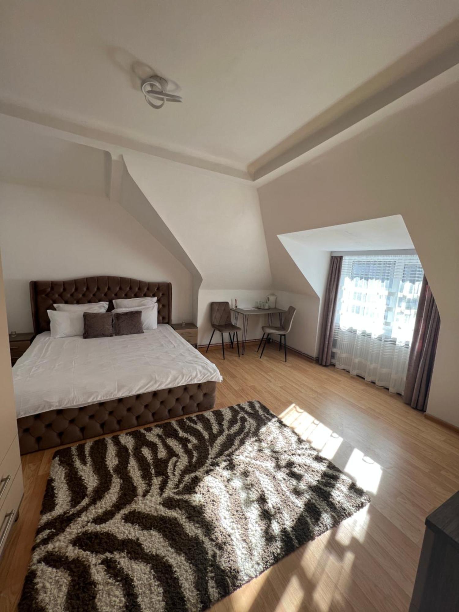 Central Studio 28 Sinaia Eksteriør billede